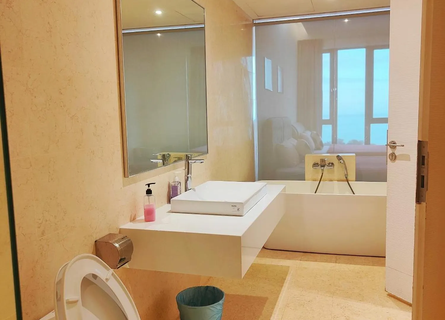 Apartment Amazing Seaview 2 Bedroom Bathtub Georgetown 6-8People超级海景双房带浴缸高级公寓 Malaysia
