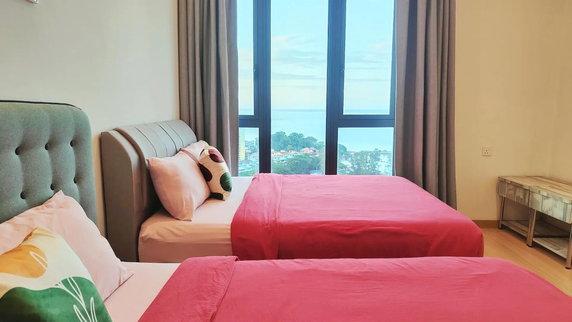 아파트 Amazing Seaview 2 Bedroom Bathtub Georgetown 6-8People超级海景双房带浴缸高级公寓 말레이시아